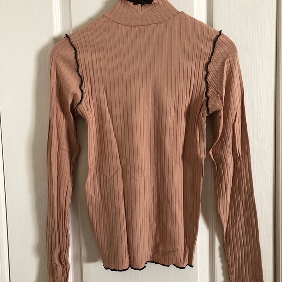 Zara Blush pink turtle neck top with black details - Picture 4 of 4